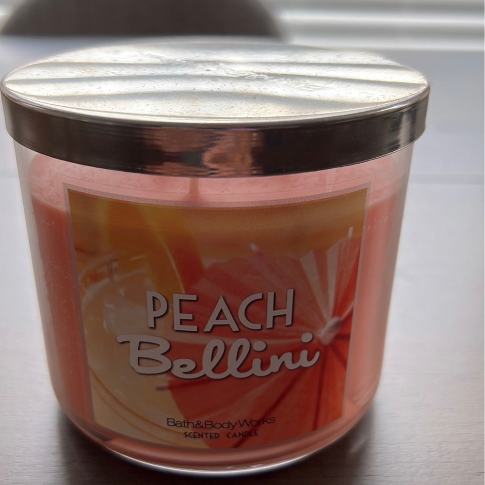 Bath And Body Works 3 Wick Candle Peach Bellini